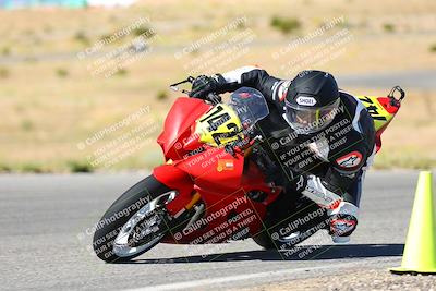media/Oct-15-2023-TrackXperience (Sun) [[85198ff50b]]/Group 3/session 2 turn 11/